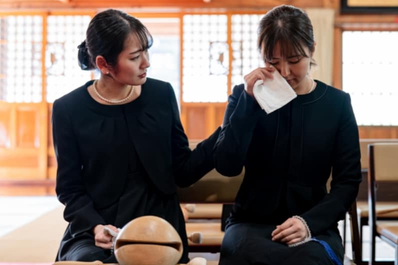 家族だけの葬儀とは？流れや費用、家族だけで行う4つの選択肢を徹底解説