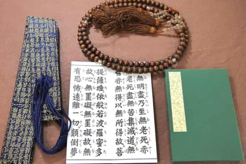 浄土真宗の高田派の葬儀とは？概要や初七日までの流れ、作法やマナーも解説