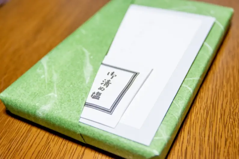 家族葬の会葬御礼と礼状の書き方｜文例やマナー、渡すタイミングを徹底解説