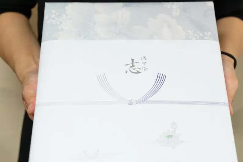 家族葬の香典返しは基本不要｜受け取った場合の対応とマナーをわかりやすく解説