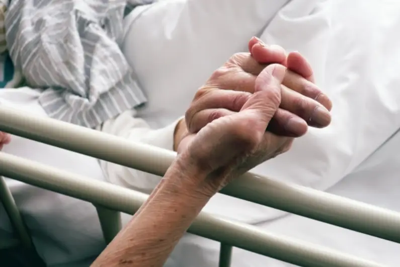 父が亡くなったらまず何をする？｜葬儀後の手続きと相続の流れや注意点をまとめて解説