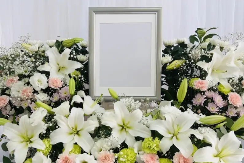遺影とは？選び方や準備の仕方、費用相場まで徹底解説