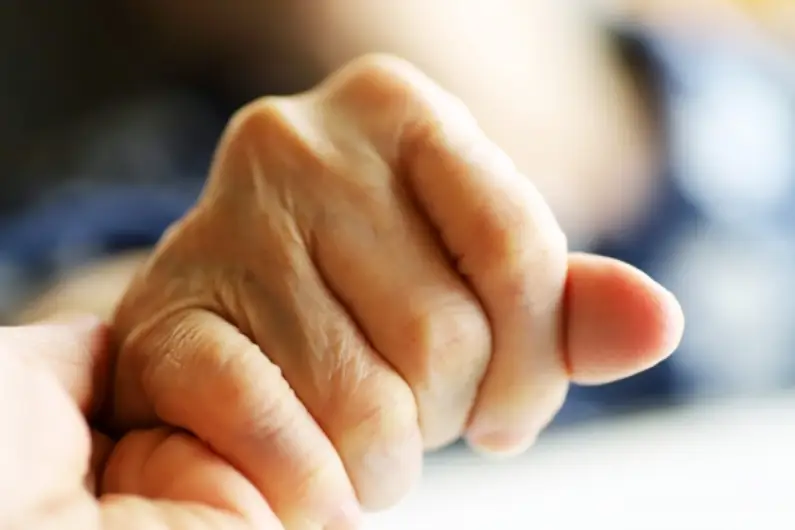 死にそう（危篤状態）な人にかける言葉は？家族へかける言葉や避けたほうがいい言葉を解説