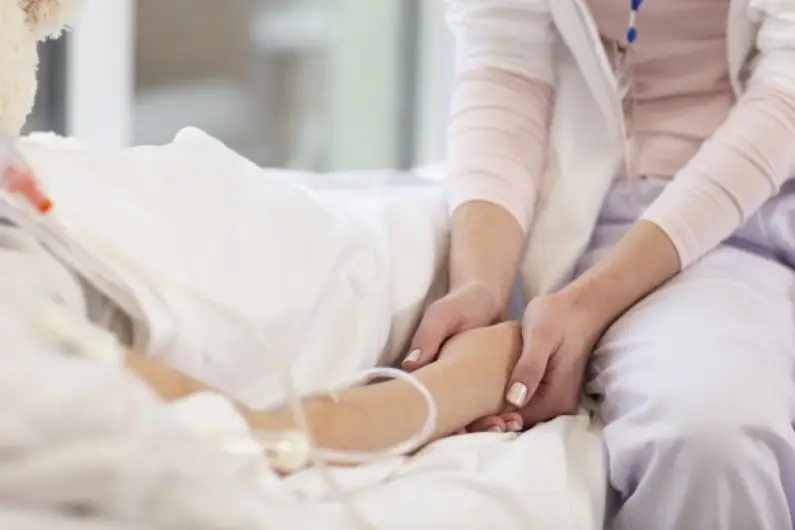 お迎え現象とは？体験する内容や臨終が近いときのサインを解説