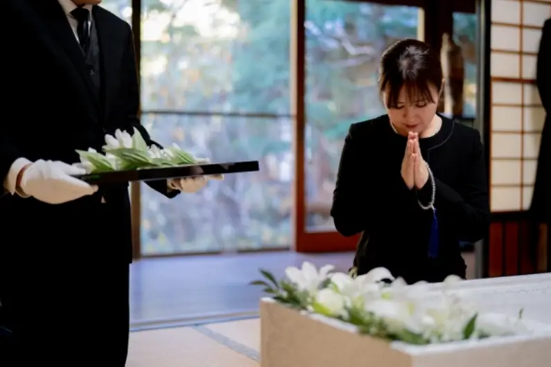 家族葬で孫の香典はいくら？相場・必要性・マナーをわかりやすく解説