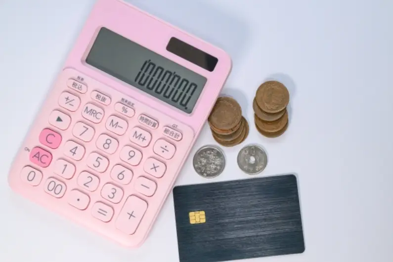 葬儀費用は故人の貯金から支払える？口座から引き出す方法や相続の注意点を解説