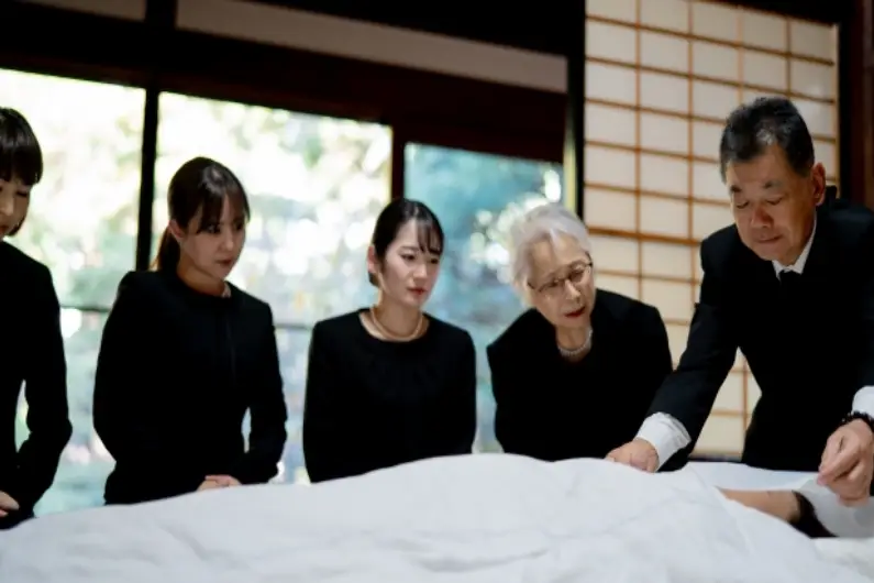 遺体搬送時の死亡診断書はどう扱う？手続きの流れと注意点をわかりやすく解説